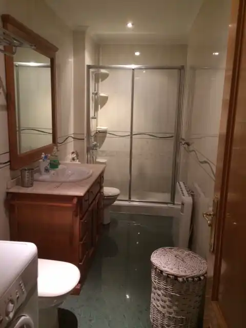 Bany de Pis de lloguer en Getafe amb Aire condicionat, Calefacció i Parquet