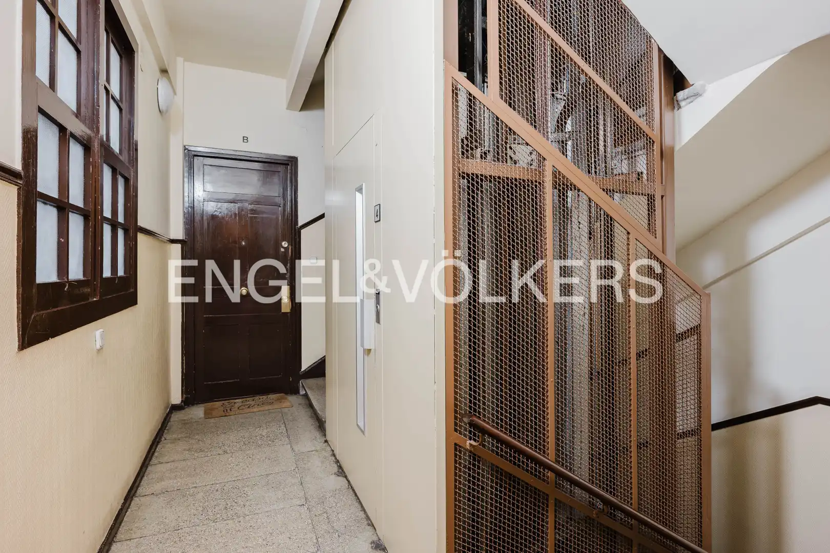 Piso con terraza en venta en Kolon Pasealekua, imagen 8