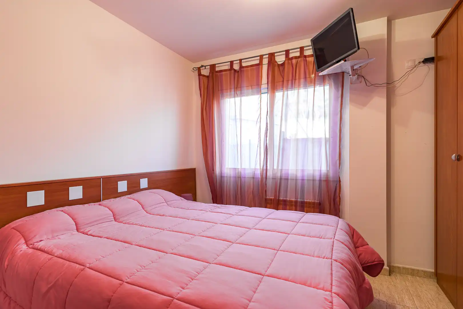 Dormitori de Apartament en venda en Sant Sadurní d'Anoia amb Calefacció, Jardí privat i Terrassa