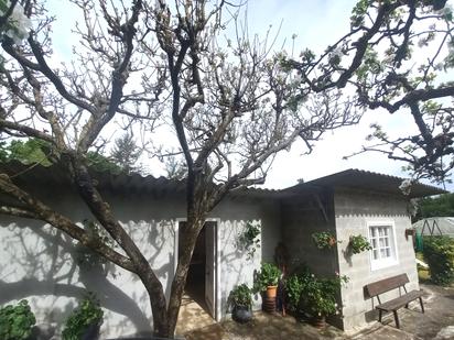 Exterior view of House or chalet for sale in Oleiros