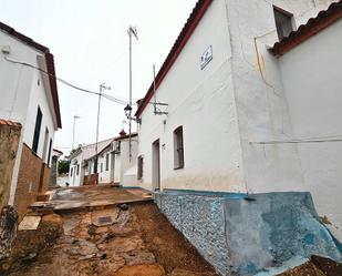Vista exterior de Casa o xalet en venda en Zalamea la Real amb Jardí privat i Traster