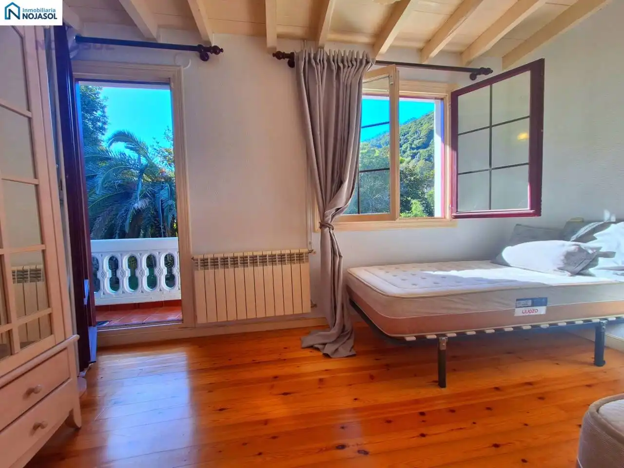 Habitación de Casa o chalet en venta en Arnuero con Calefacción y Jardín privado
