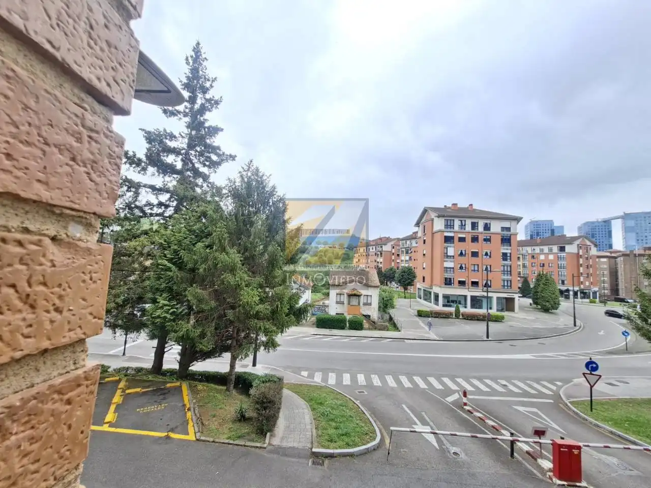 Exterior view of Flat for sale in Oviedo   with Heating, Terrace and Storage room