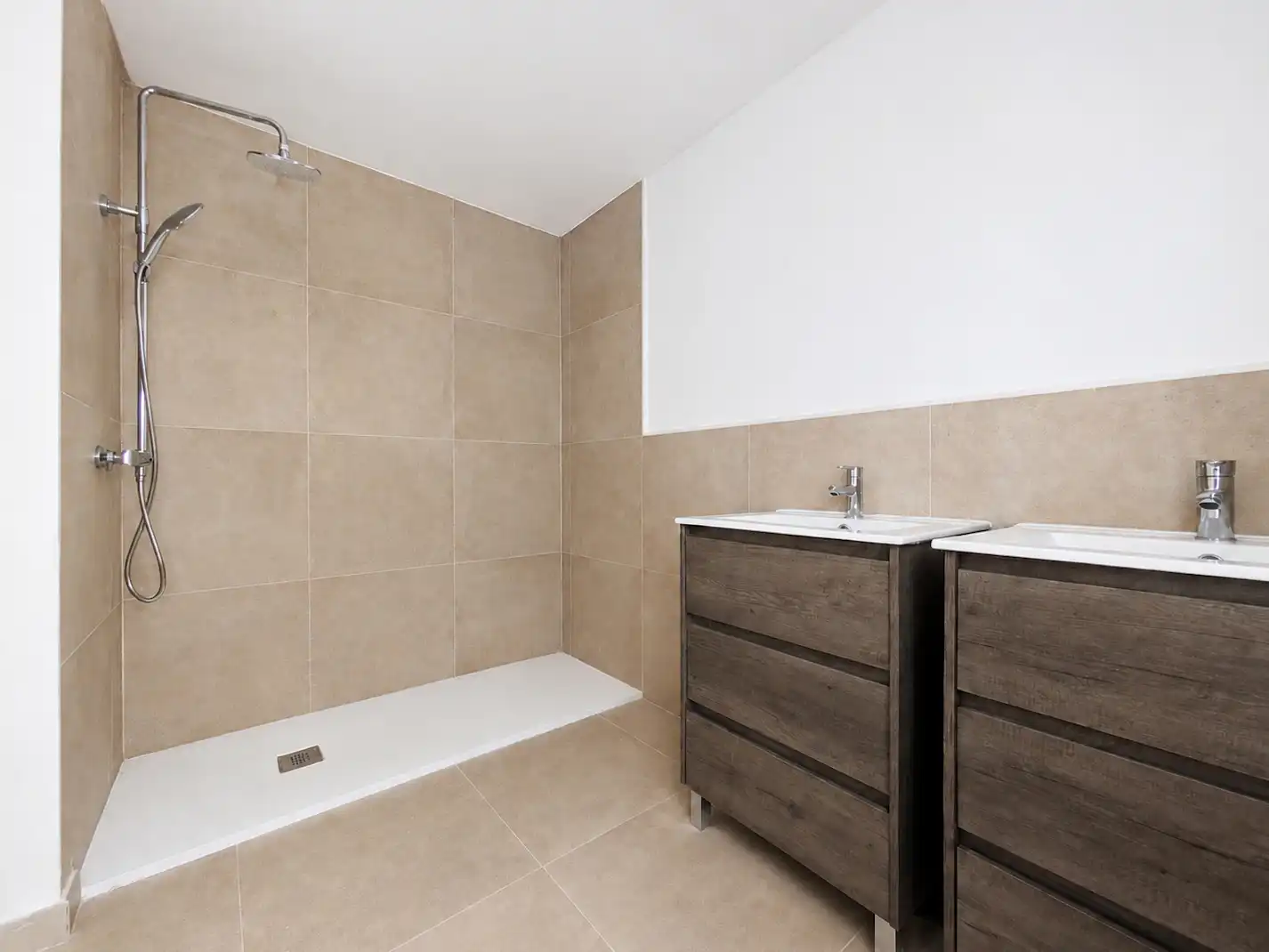 Baño de Casa o chalet en venta en Alcalá de Guadaira con Jardín privado, Terraza y Trastero