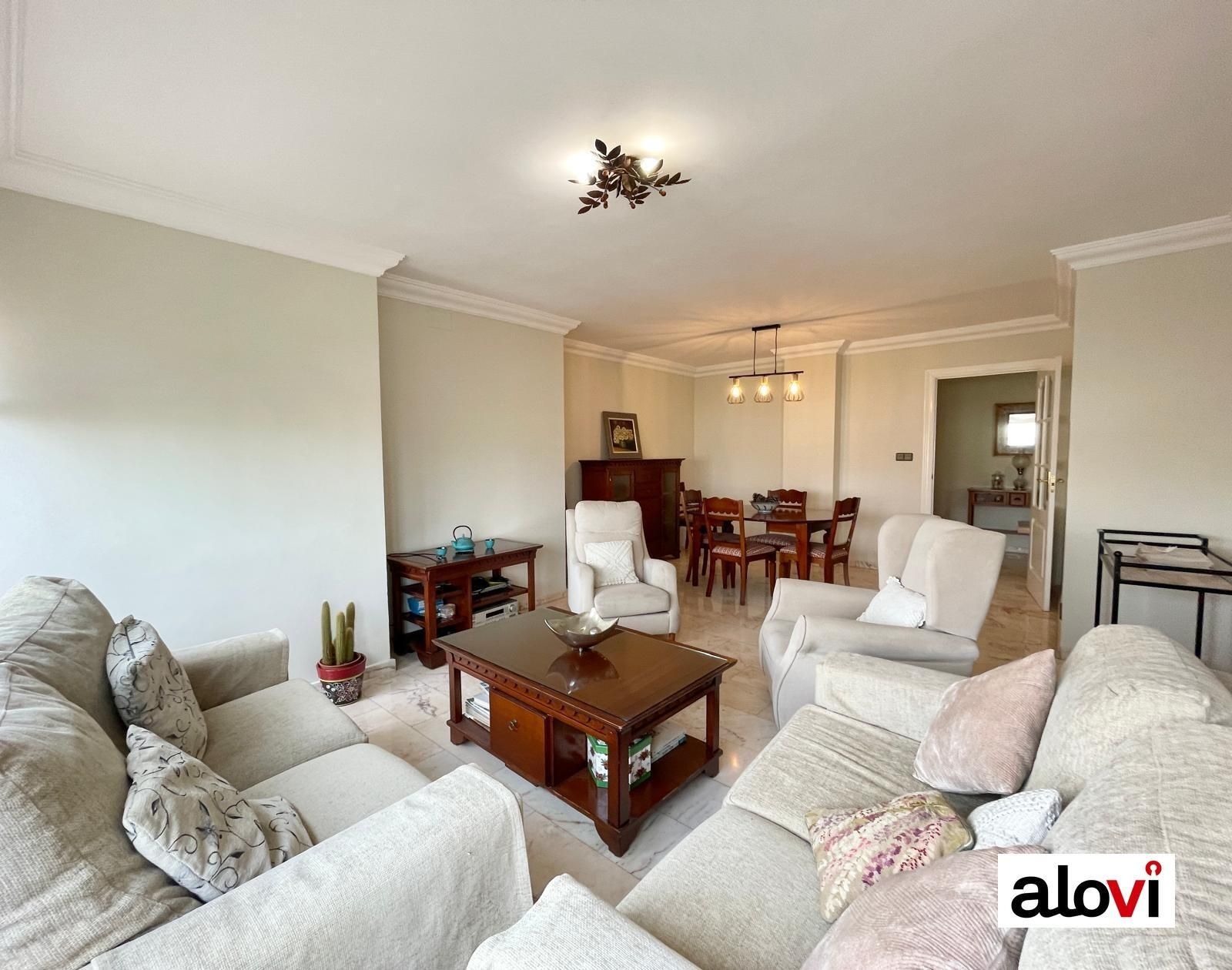 Living room of Flat to rent in  Granada Capital  with Air Conditioner, Heating and Community pool