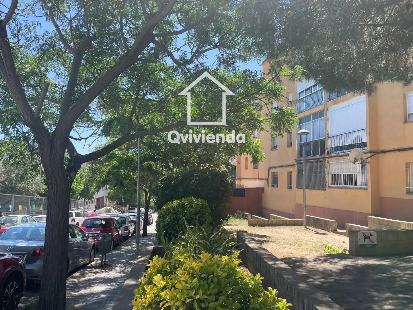 Vista exterior de Piso en venta en Santa Coloma de Gramenet
