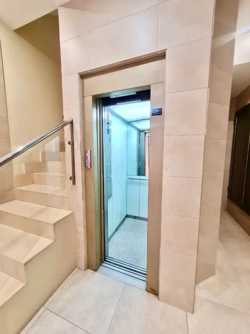 Piso en venta en Gijón  con Amueblado