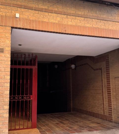 Photo 2 of Garage to rent in Carrer D'hernán Cortés, 3, País Valencià, Mislata