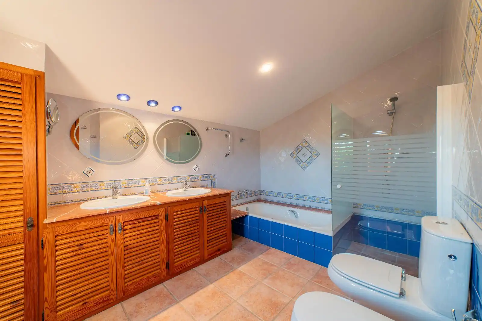 Baño de Finca rústica en venta en Argentona con Calefacción, Jardín privado y Terraza