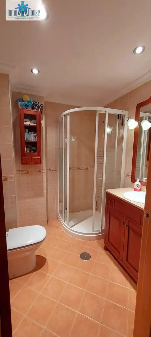 Baño de Piso en venta en Albacete con Aire acondicionado, Calefacción y Parquet