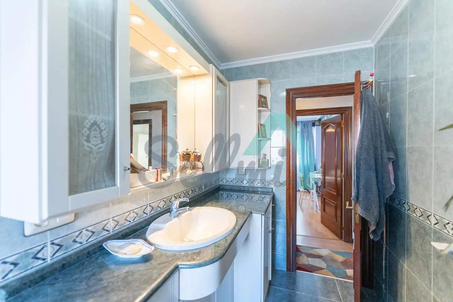 Bathroom of Flat for rent in Gijón   with Heating, Furnished and Internet