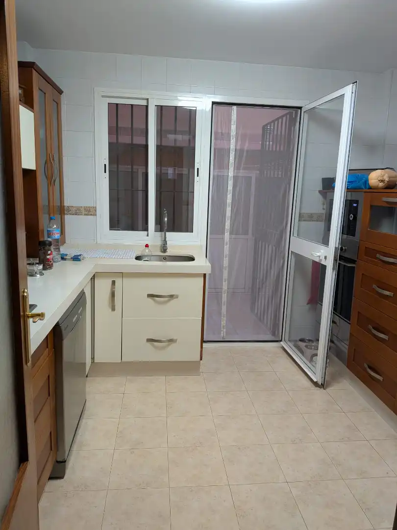 Cocina de Casa o chalet en venta en Dos Hermanas con Aire acondicionado, Calefacción y Terraza