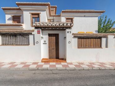 Chalet con balcón en venta en ALELIES (VENT)