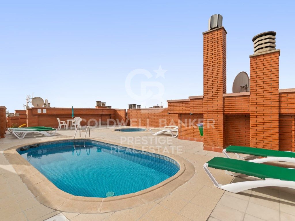 Piscina de Pis en venda en  Barcelona Capital amb Terrassa