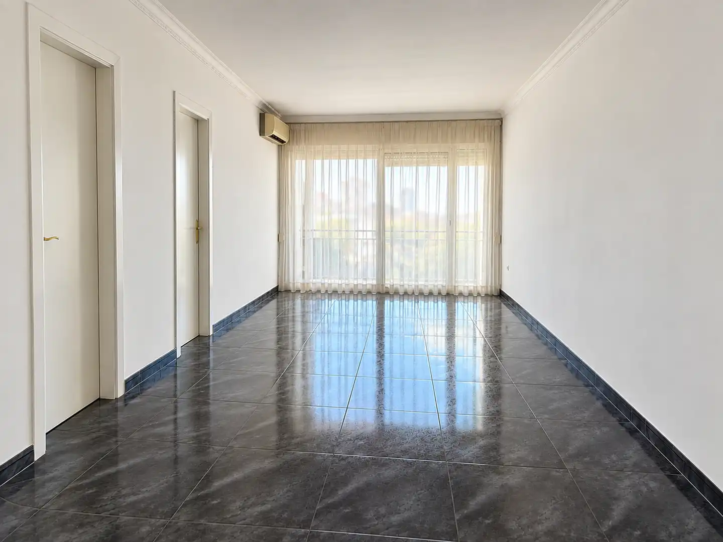Piso con terraza en venta en Avinguda de Santa Coloma