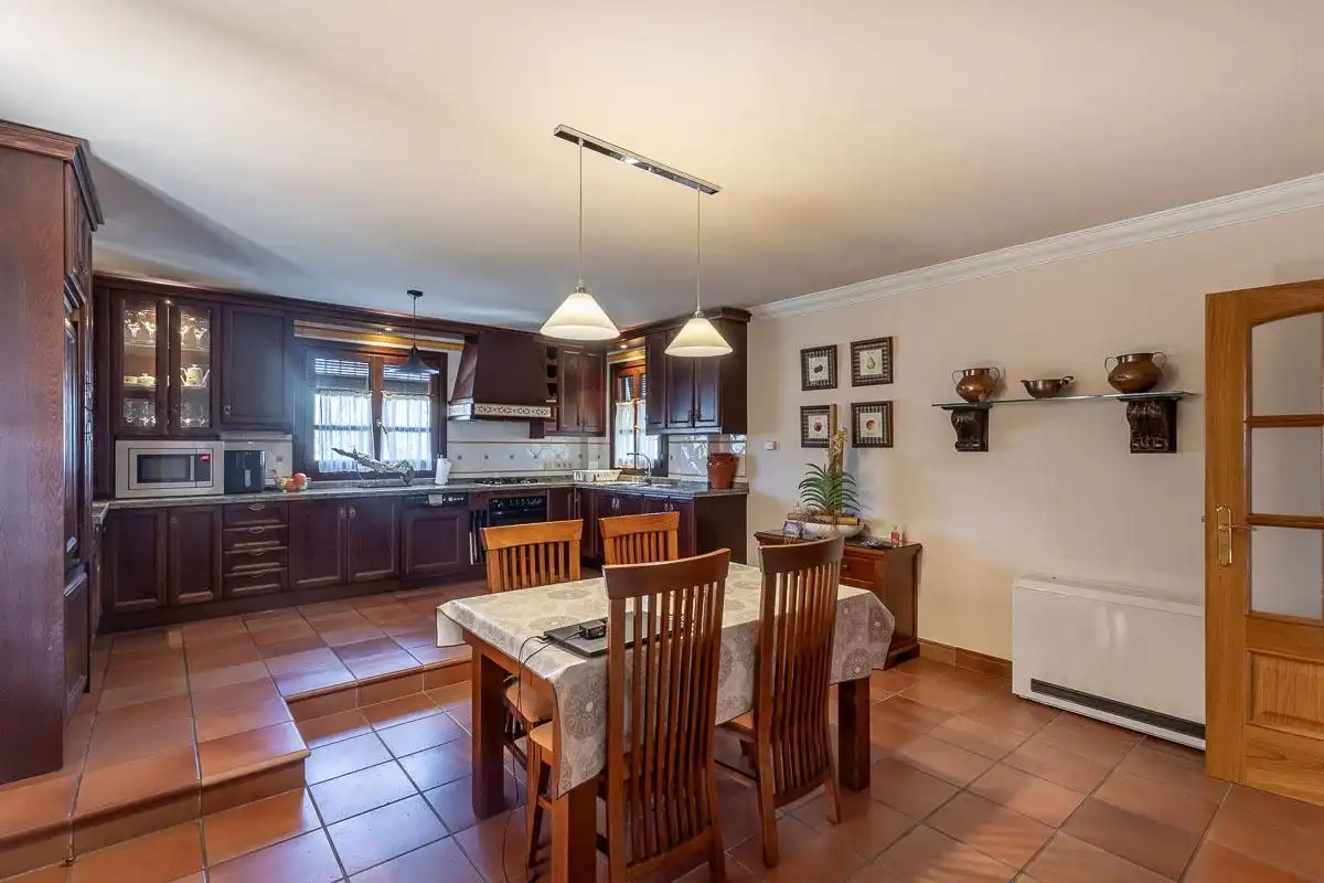 Chalet con piscina en venta en Calle de las Cañas 16, imagen 6