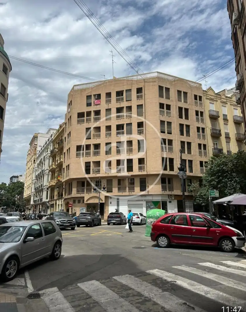 Vista exterior de Àtic de lloguer en Valencia amb Aire condicionat i Terrassa