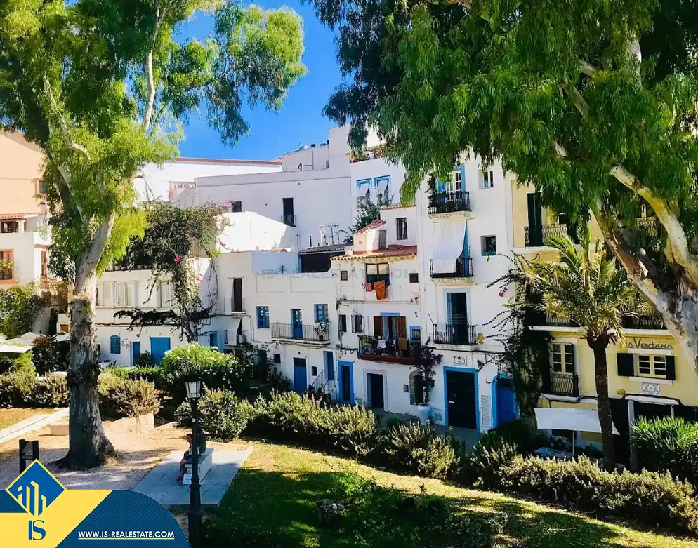 Vista exterior de Pis en venda en Eivissa amb Terrassa i Moblat