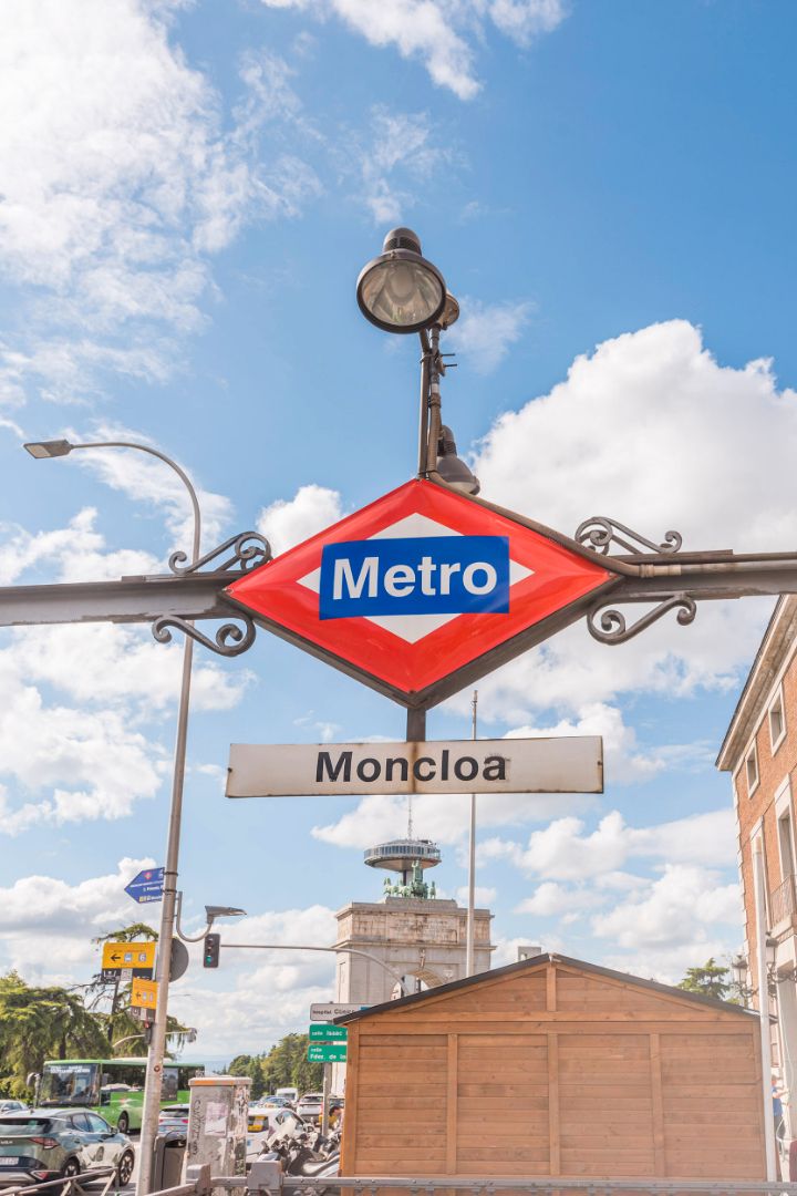 Exterior view of Flat for sale in  Madrid Capital  with Heating, Storage room and Balcony