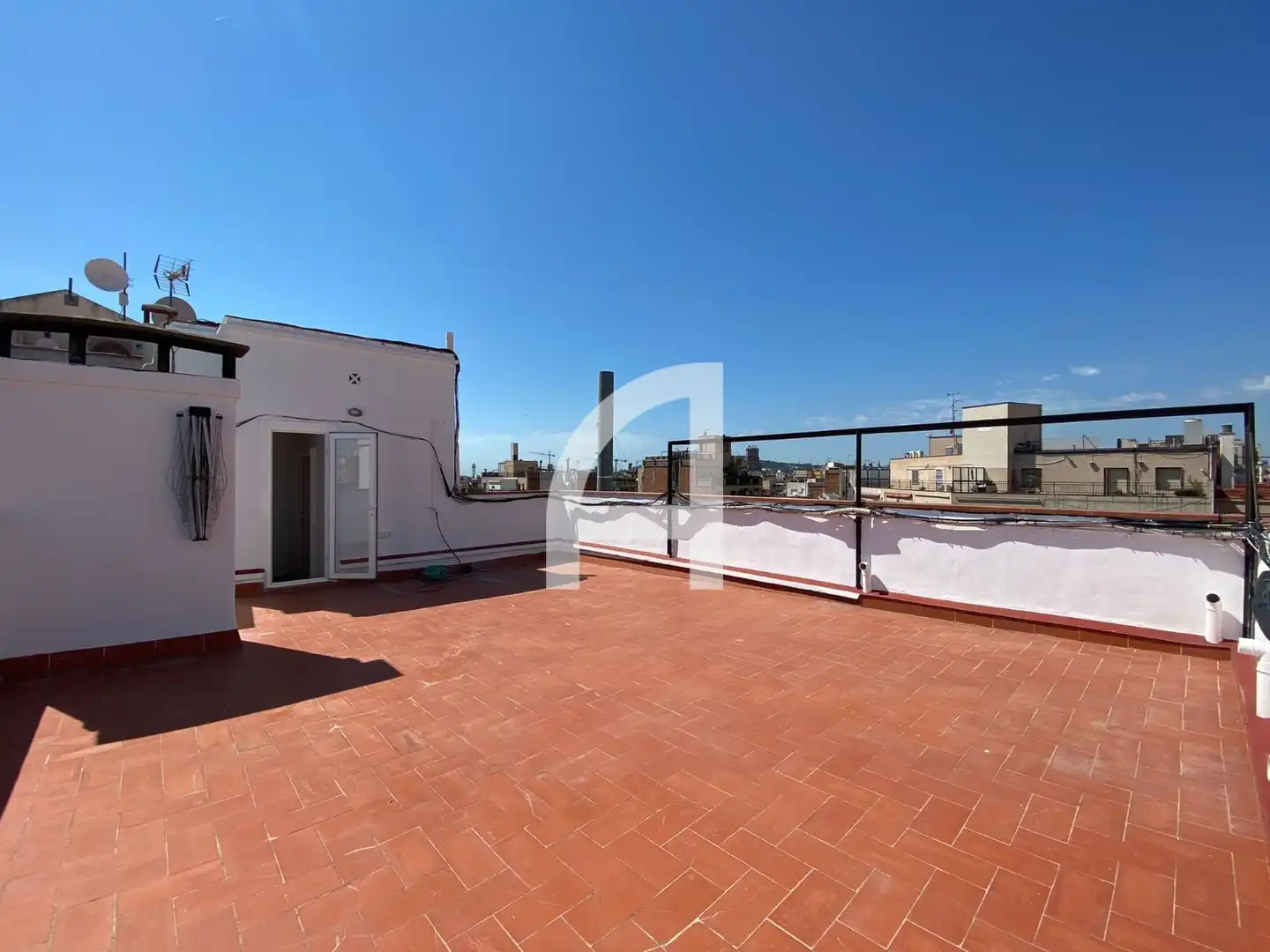Terrace of Attic for rent in Eixample