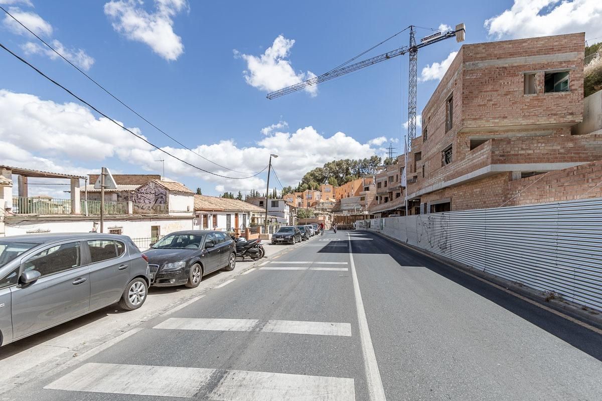 Exterior view of House or chalet for sale in  Granada Capital  with Terrace and Balcony