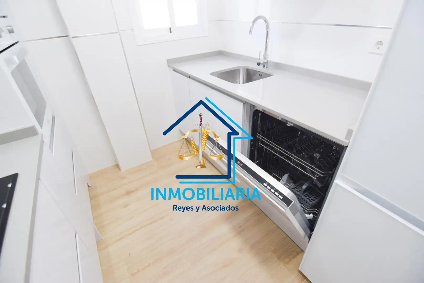 Kitchen of Flat for sale in Córdoba  with Air Conditioner and Heating