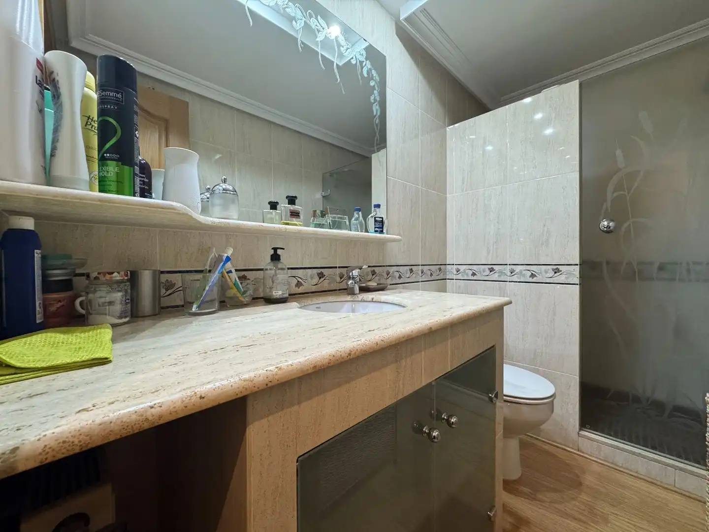 Badezimmer von Wohnung zum Verkauf in Girona mit Klimaanlage, Heizung und Möbliert