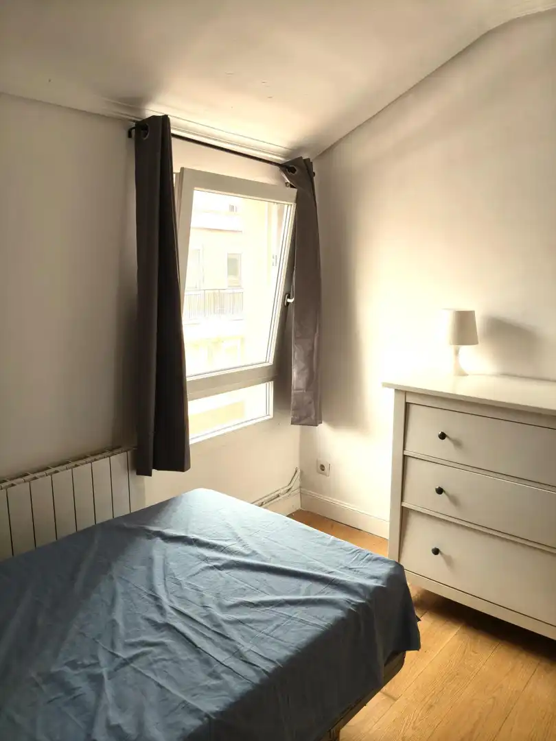 Bedroom of Flat for sale in Bilbao   with Heating, Terrace and Furnished