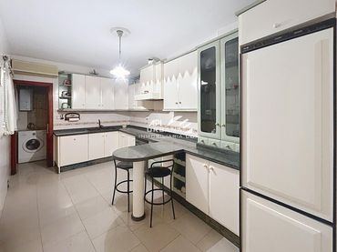 Appartamento con balcone in vendita a Centro