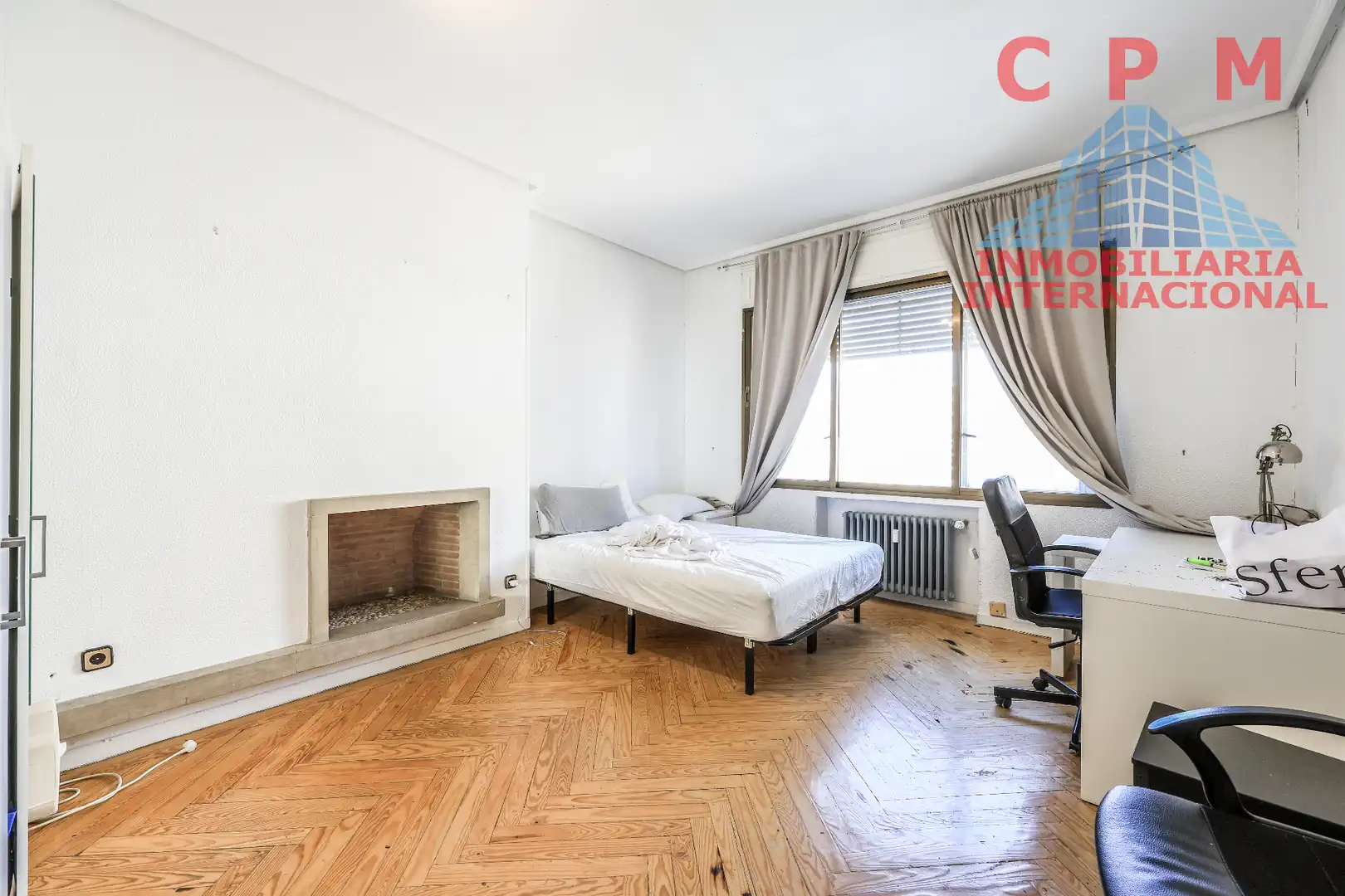 Schlafzimmer von Wohnung zur Miete in Madrid mit Klimaanlage, Heizung und Parkett