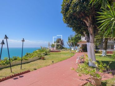 Villa con piscina in vendita a Centro