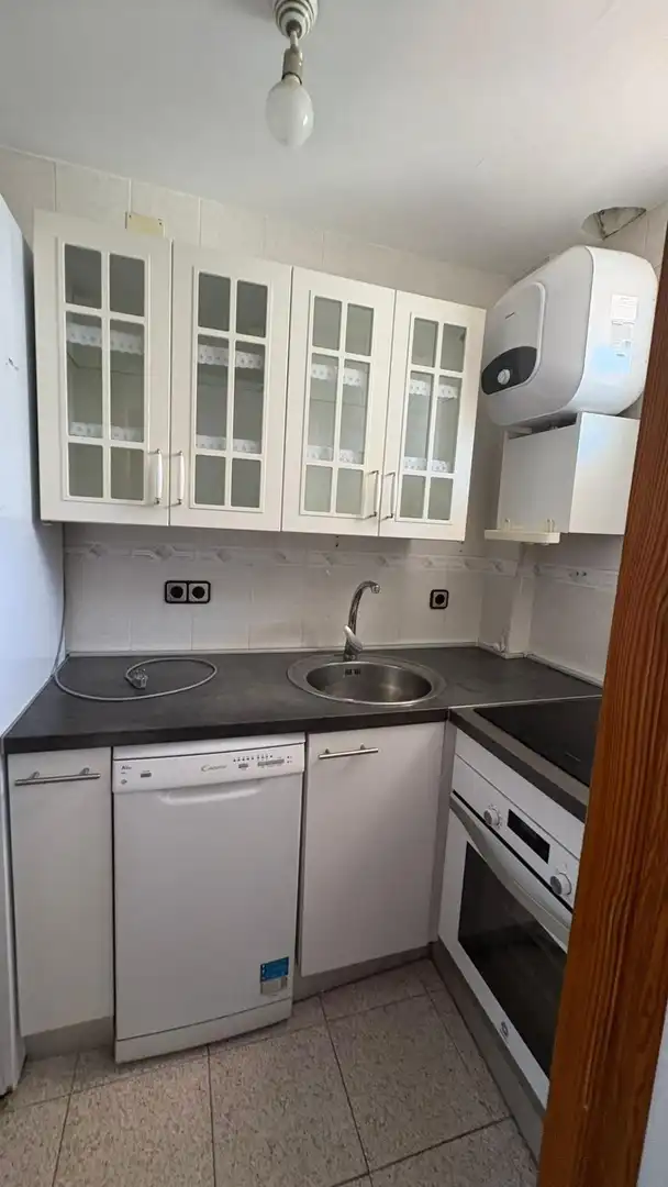 Cuina de Pis en venda en Torremolinos amb Aire condicionat, Terrassa i Balcó