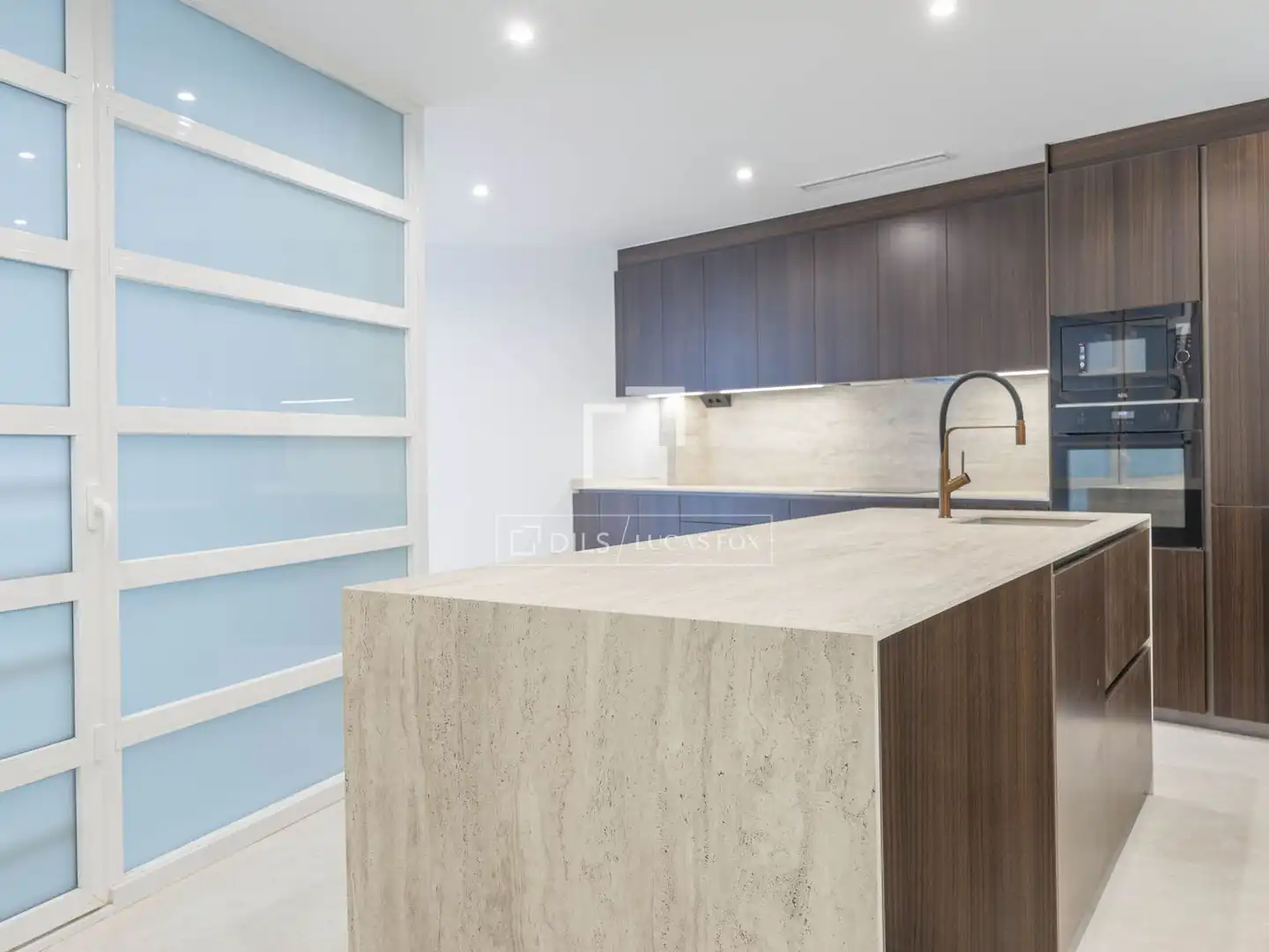 Kitchen of Flat for rent in Valencia  with Air Conditioner, Heating and Parquet flooring