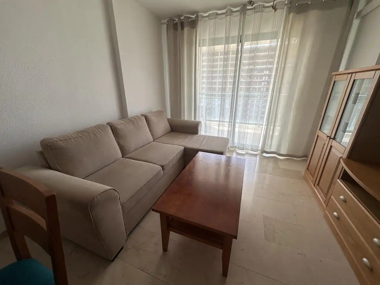 Sala de estar de Piso de alquiler en Villajoyosa / La Vila Joiosa con Aire acondicionado, Terraza y Amueblado