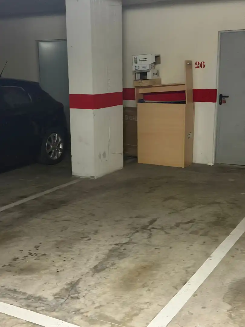 Parking de Piso en venta en Ávila con Calefacción, Terraza y Trastero