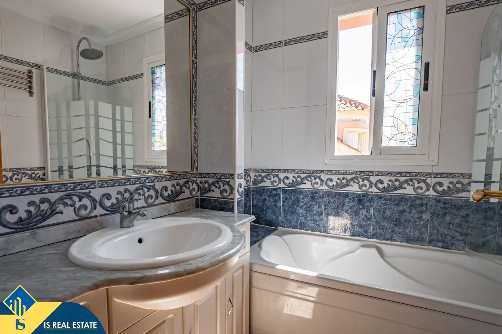Bany de Casa o xalet en venda en Torrevieja amb Aire condicionat, Calefacció i Terrassa