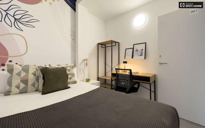 Bedroom of Flat to share in  Barcelona Capital  with Air Conditioner and Terrace