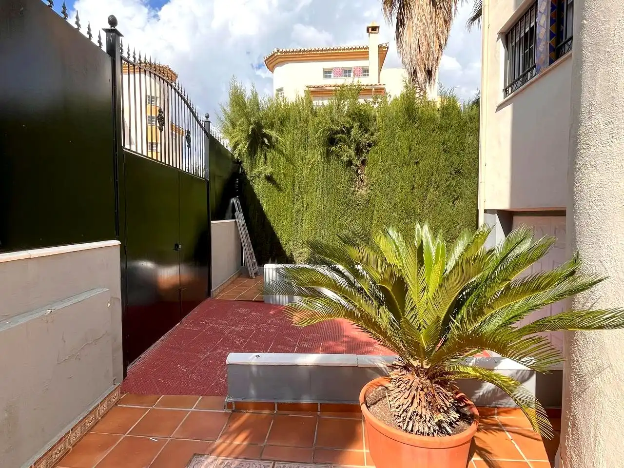 Jardí de Casa o xalet en venda en Peligros amb Aire condicionat, Calefacció i Jardí privat