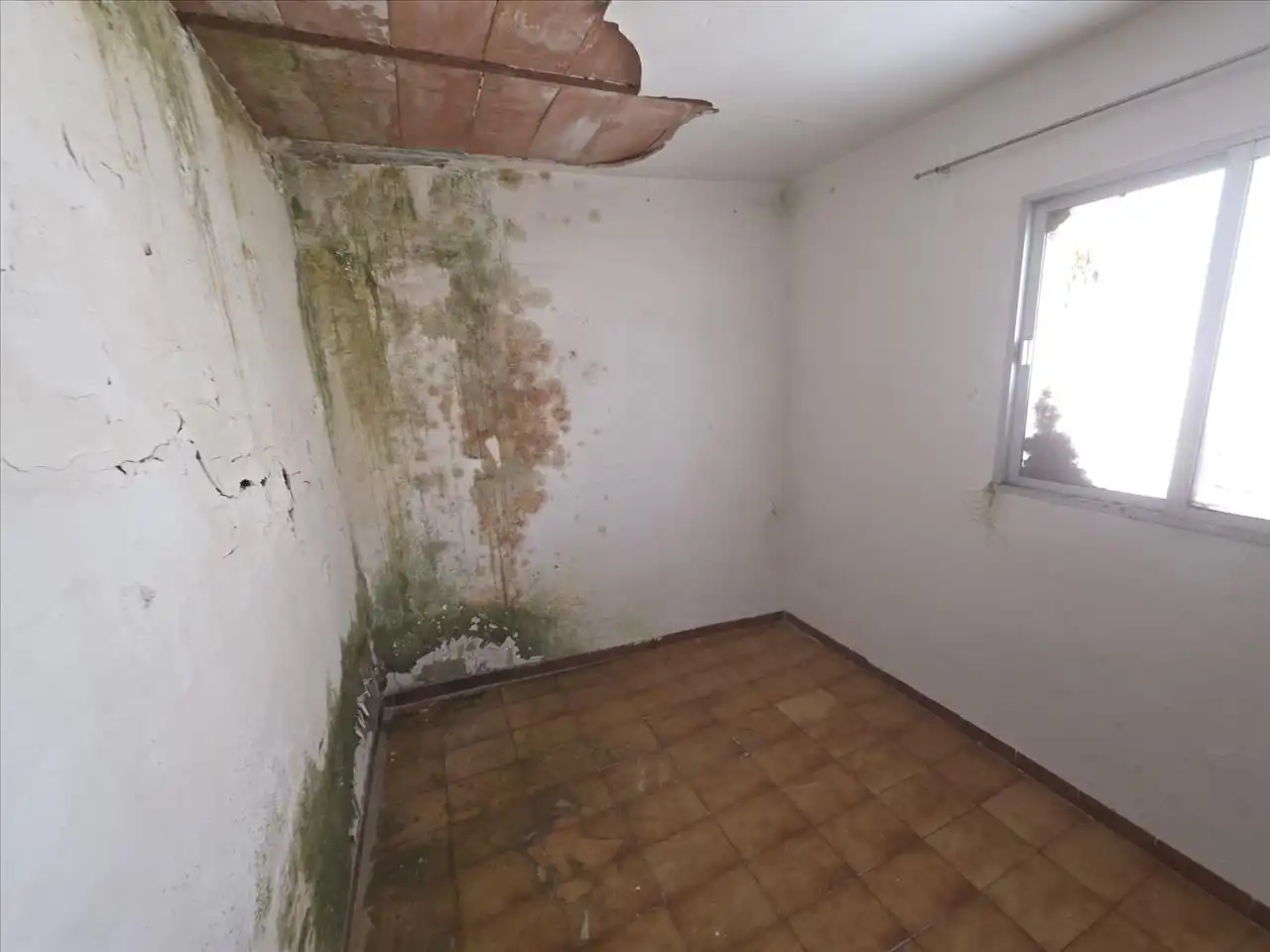 Habitación de Casa adosada en venta en Belmez