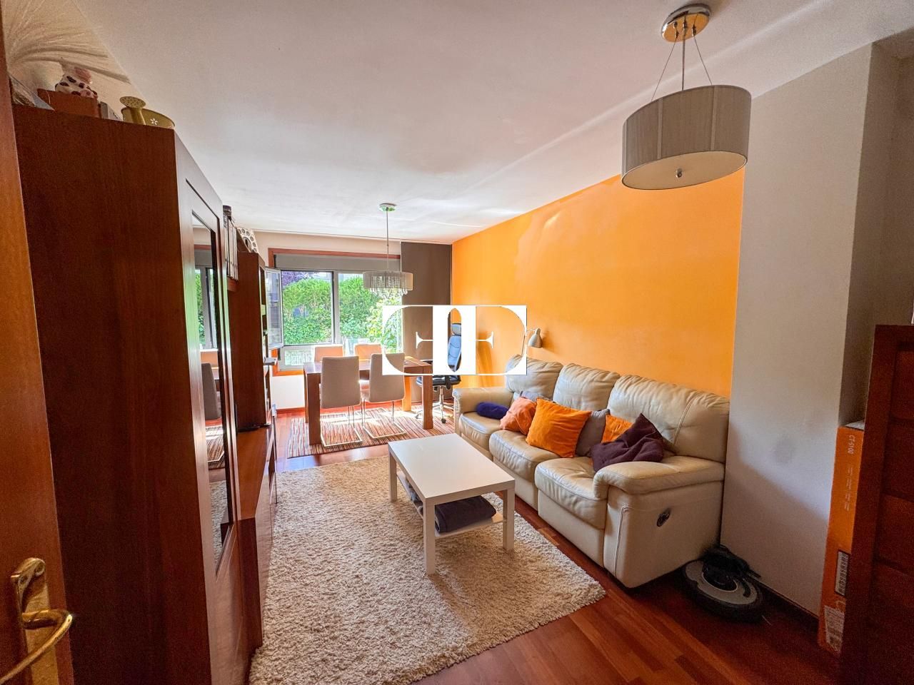 Living room of Flat for sale in Vigo   with Heating, Parquet flooring and Terrace