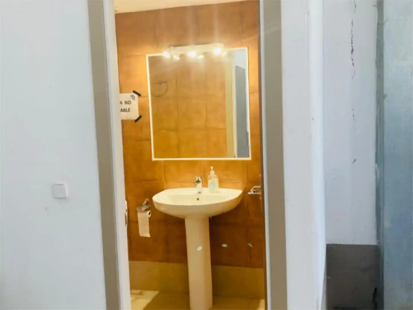 Badezimmer von Fabrikhallen zur Miete in Graus
