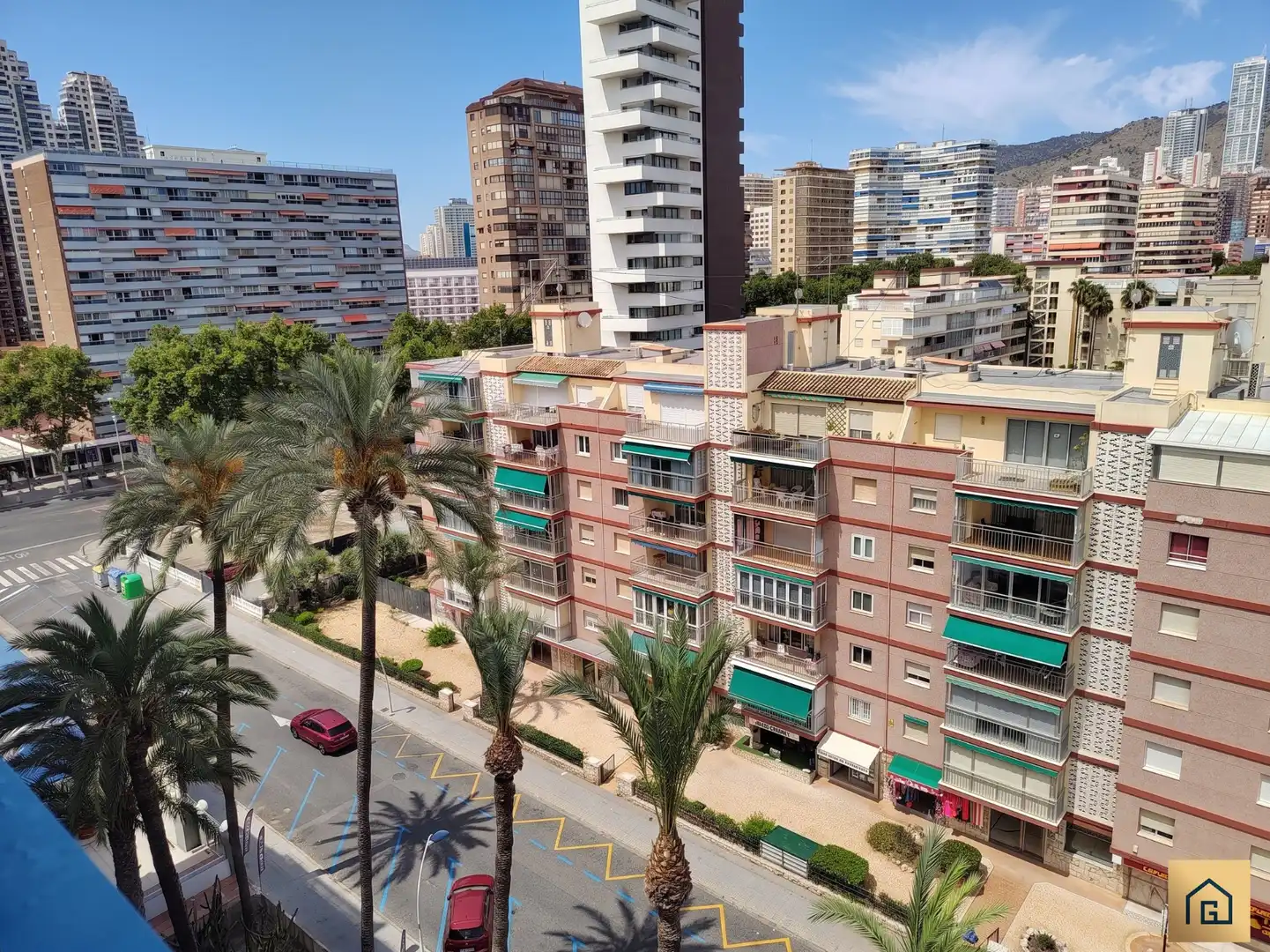 Vista exterior de Piso en venta en Benidorm con Terraza, Amueblado y Alarma