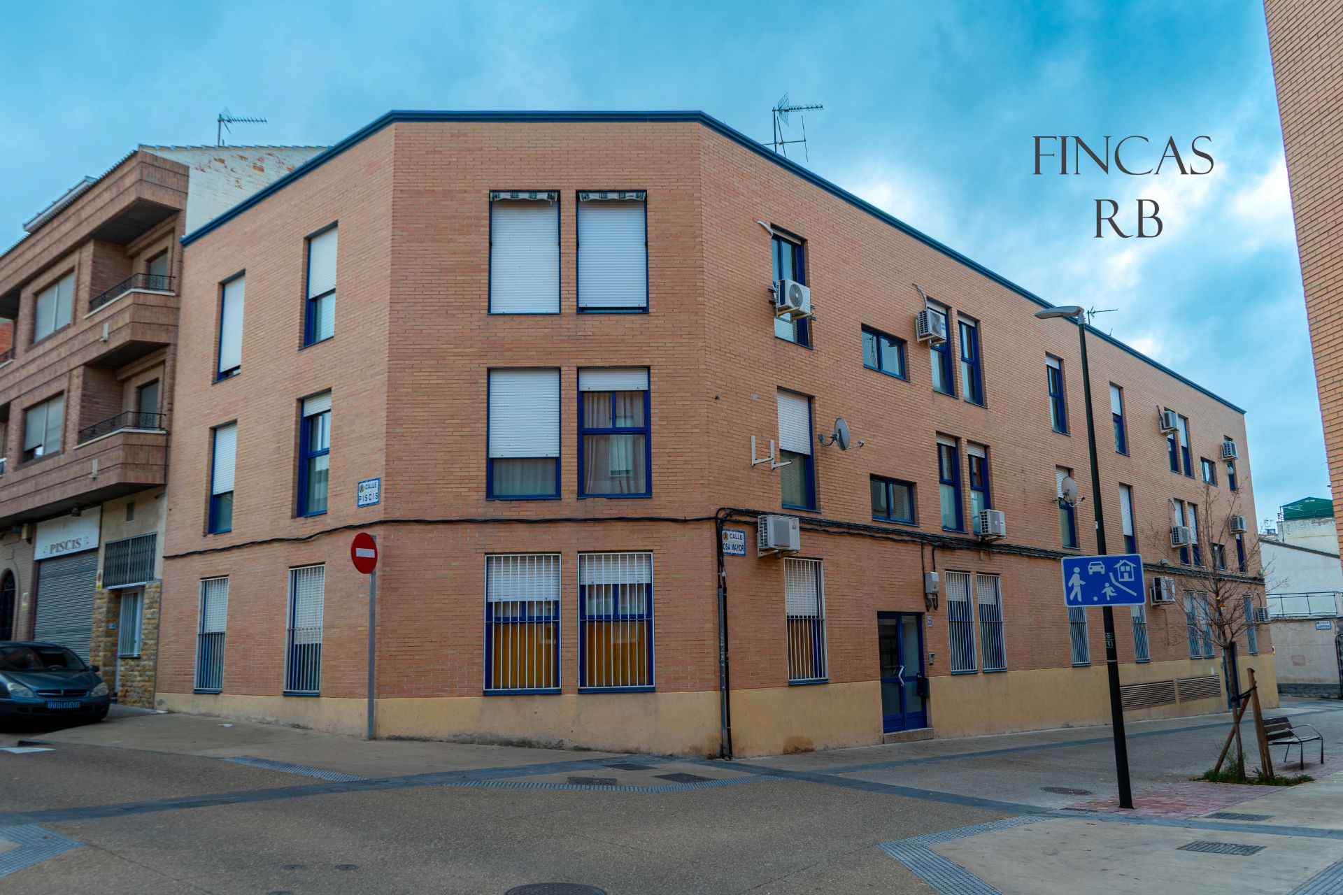 Vista exterior de Piso en venta en  Zaragoza Capital con Aire acondicionado, Calefacción y Trastero