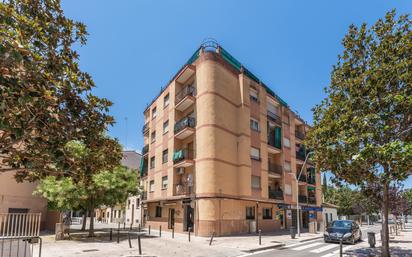 Vista exterior de Pis en venda en Mollet del Vallès amb Balcó