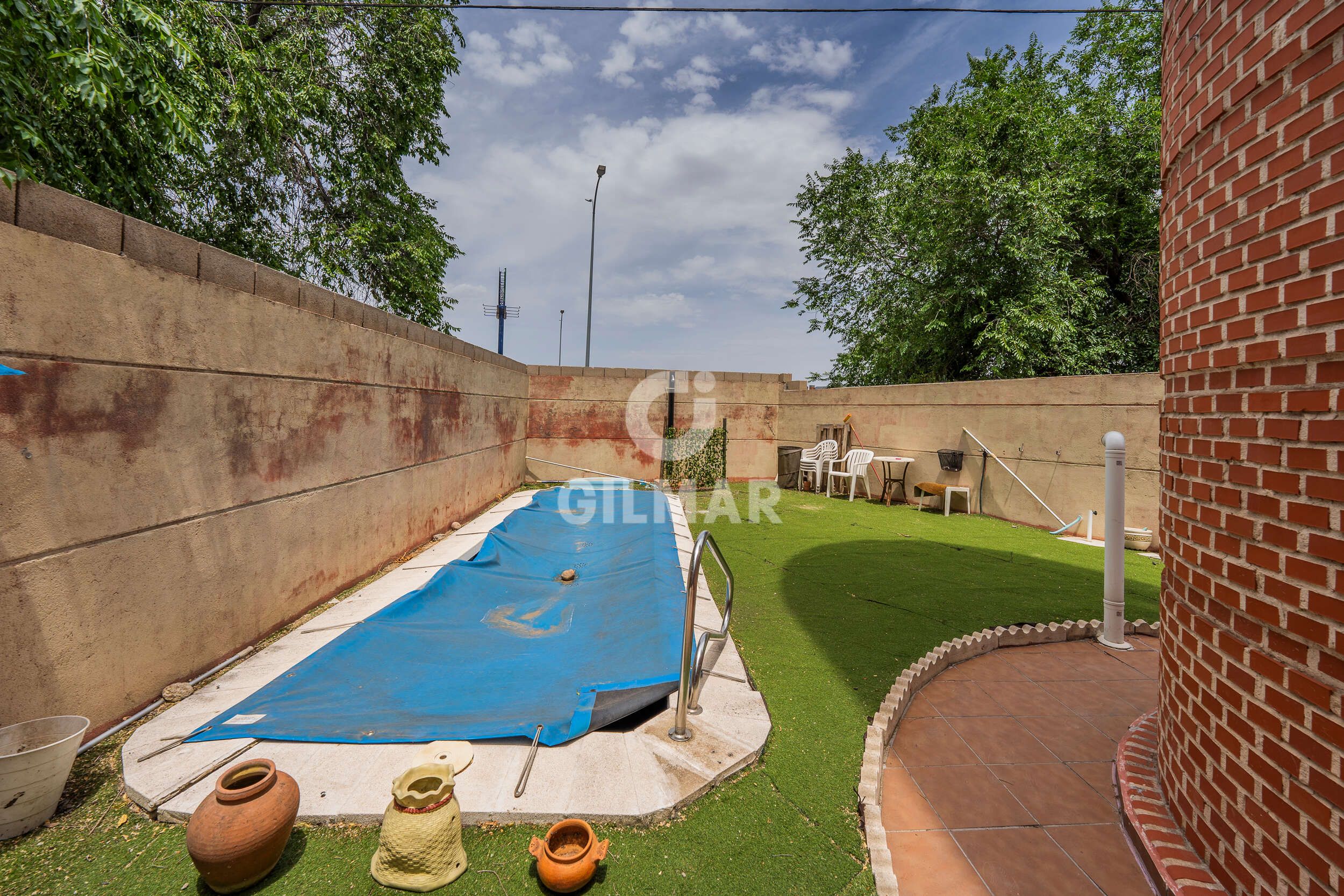 Jardín de Casa o chalet en venta en  Madrid Capital con Calefacción, Jardín privado y Piscina