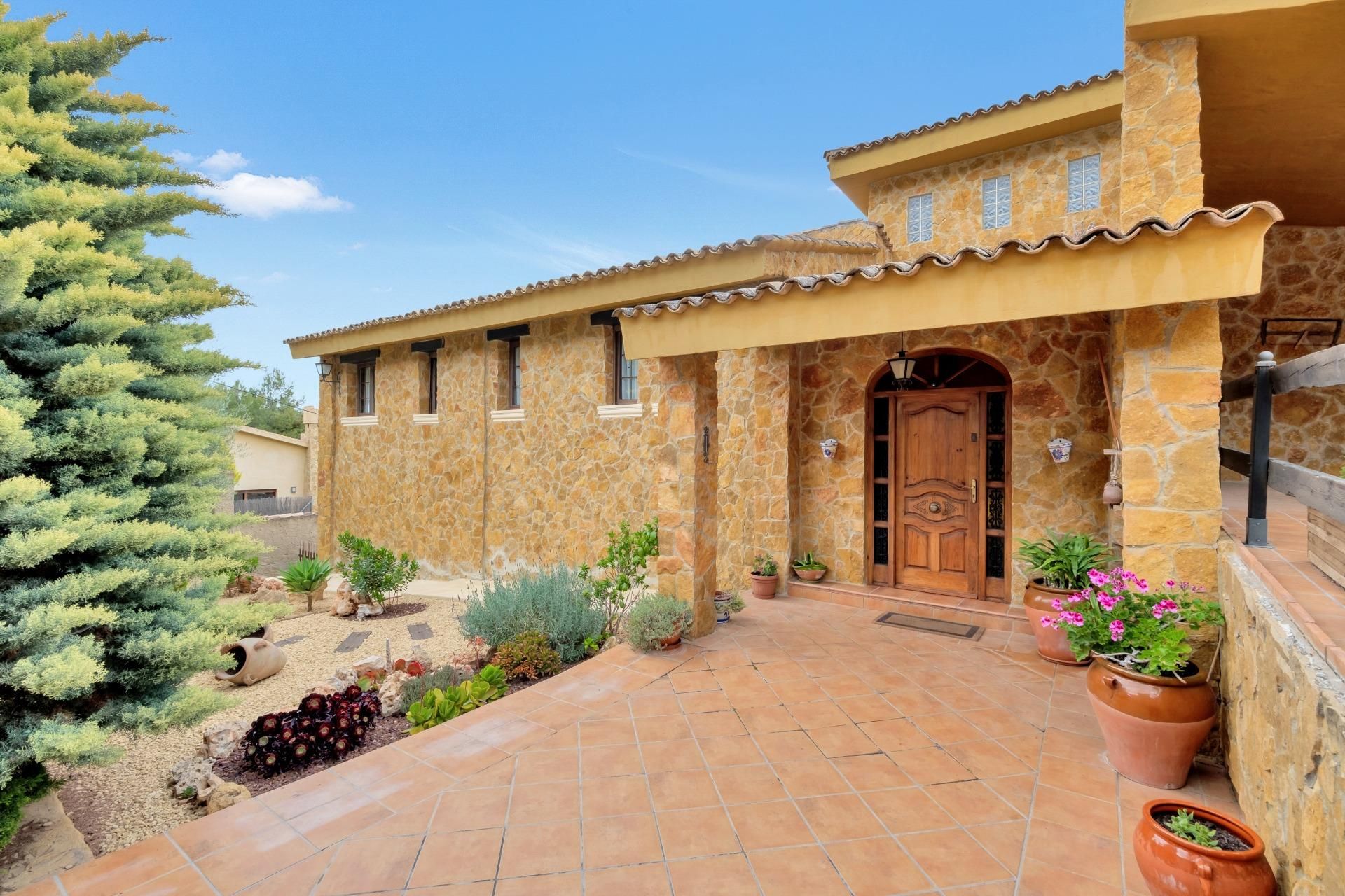 Vista exterior de Casa o chalet en venta en Tibi con Calefacción, Jardín privado y Terraza