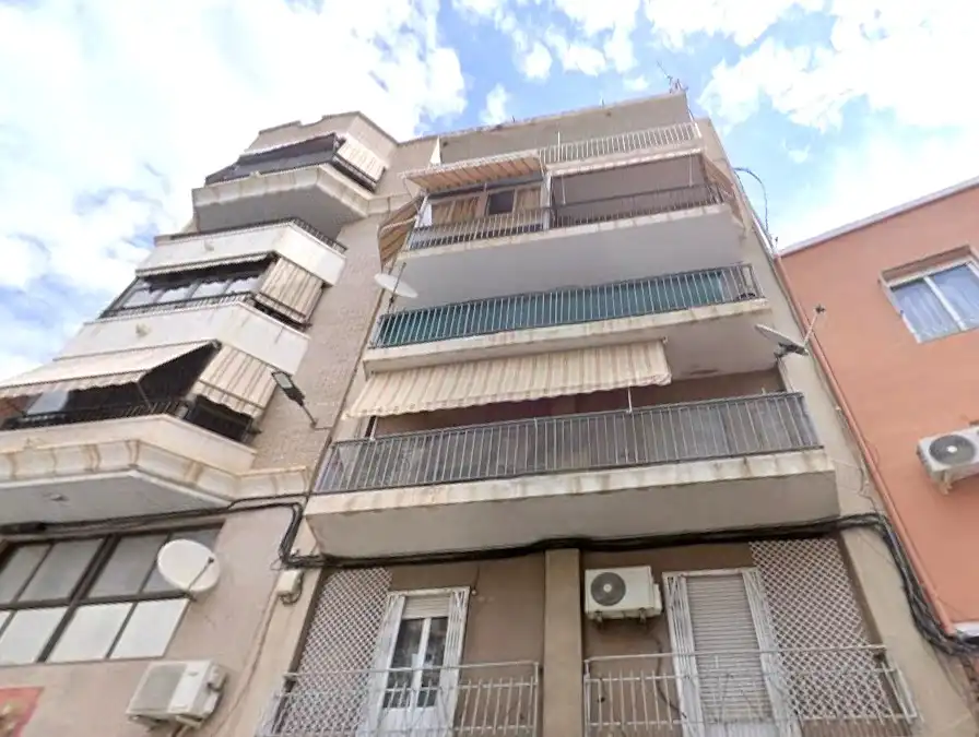 Piso en venta en Hermanos Navarro Caracena, imagen 2