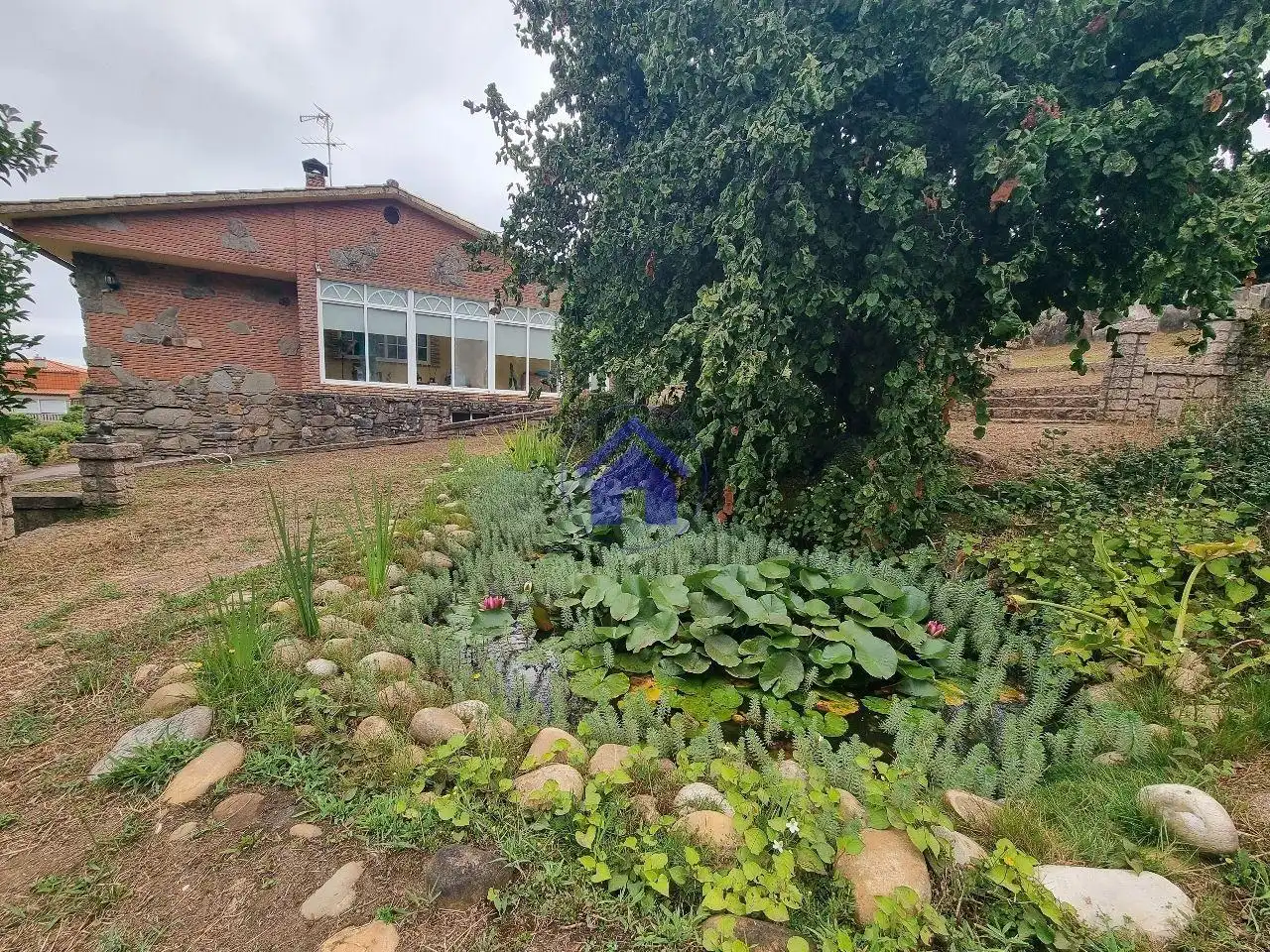 Jardí de Casa o xalet en venda en Gondomar amb Calefacció, Jardí privat i Moblat