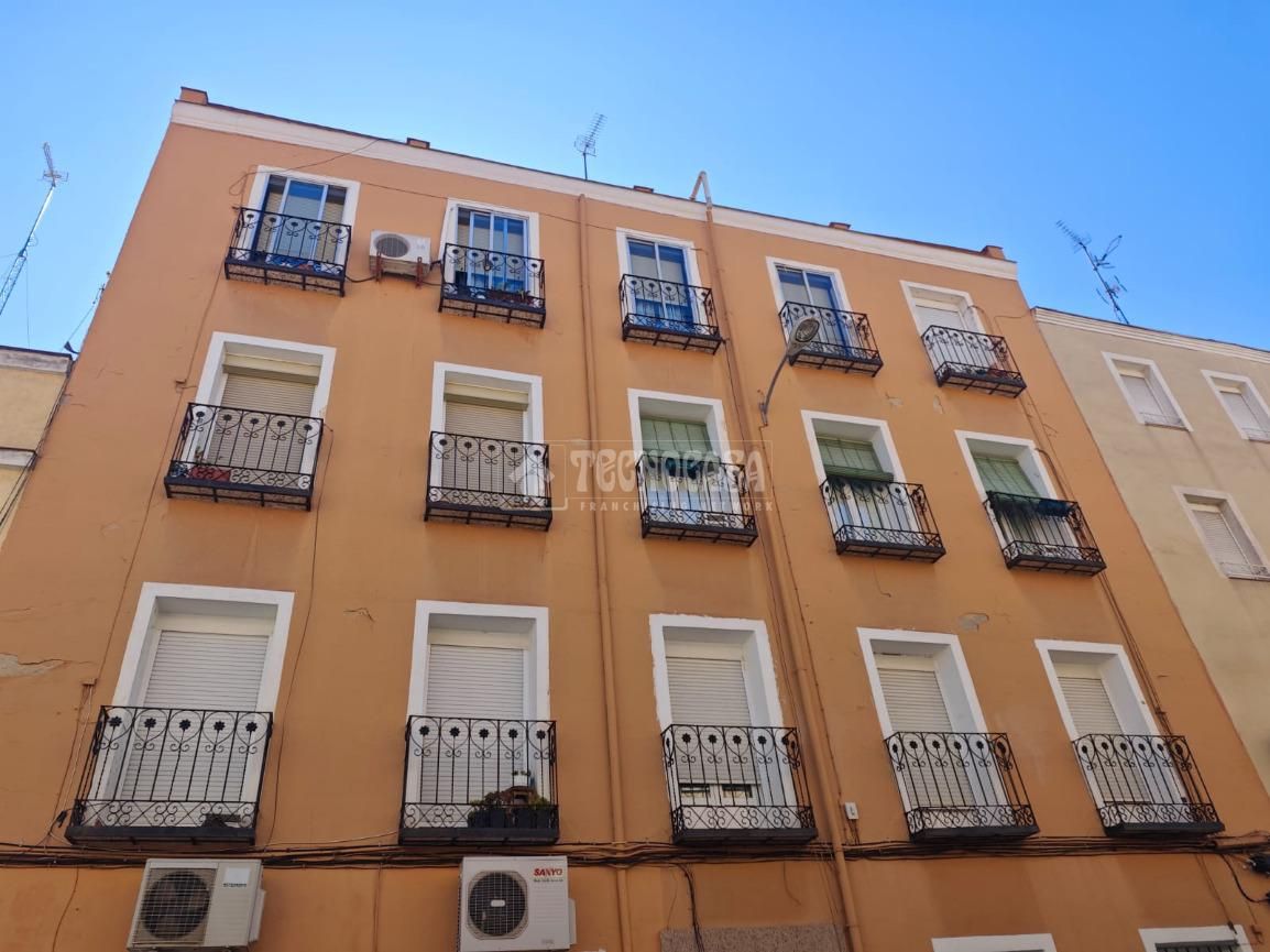 Exterior view of Duplex for sale in  Madrid Capital  with Heating