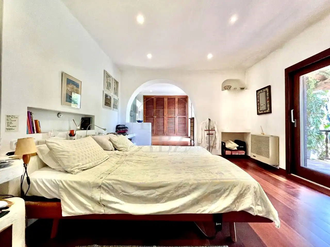 Dormitori de Casa o xalet en venda en Sant Joan de Labritja amb Aire condicionat, Jardí privat i Piscina